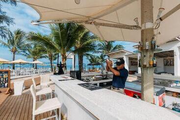 Szálloda Arinara Beach Resort Phuket Sha Extra Plus