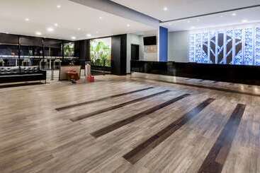 Отель Wyndham Bogota