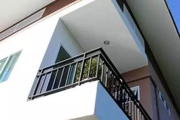 Majatalo Baan Glangsuan Bang Kobua