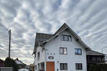 پانسیون Casa Mocanitei