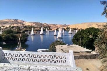 Seko Kato Nile View Hostel