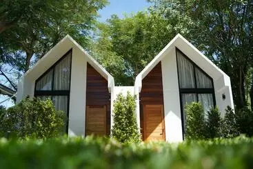 Majatalo River Kwai Kiri Resort