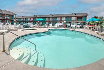 هتل Mountain Aire Inn Sevierville Pigeon Forge