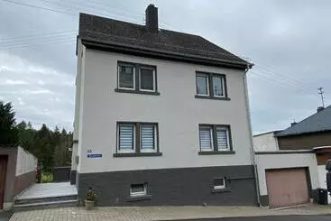 Turistihuoneistot Ferienwohnung Ernzerhof