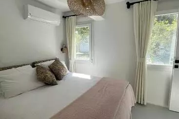 Turistihuoneistot Mel’s Garden House In The Heart Of The City