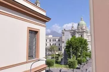 ベッドアンドブレックファースト Love Inn