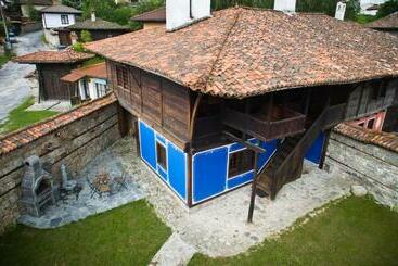 Пансион чолаковата къща