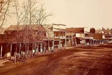 Retkeilymaja American River Inn