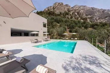 Evo Suites Apartments