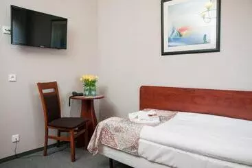 فندق Hugo Business & Spa