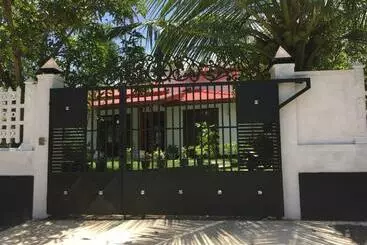 Pensió Mirewon Guest
