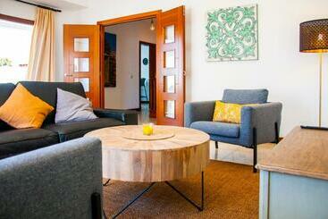 آپارتمان‌های توریست‌ها Luxury Villa El Palmeral