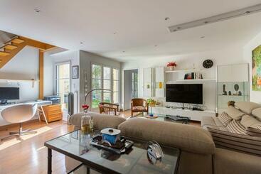 Turistlejligheder Guestready   Quiet Apt In The Heart Of Chartrons