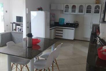 דירות לתיירים Apartamento Agradável De ótima Localizacao