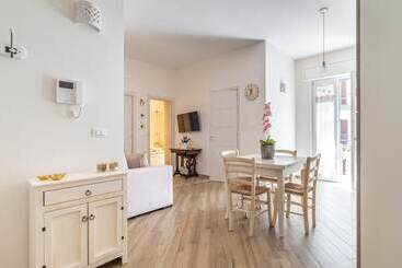 آپارتمانهای توریستها Casa Martina Bright Apartment