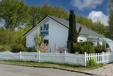 ツーリストアパートメント Drossel