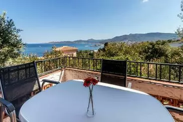 Appartements touristiques Grifeu 6 Apartamento Luminoso Con Terraza Y Vistas