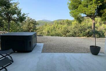 Жильё для туристов Lovely Place For 2 4 Persons