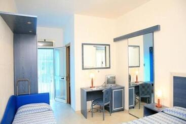 בקתות Villaggio San Pablo