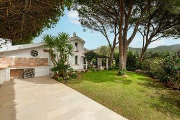 Apartamenty turystyczne Villa Claudia Torre Delle Stelle