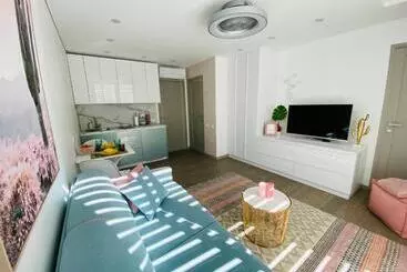 Turistihuoneistot Amber Apartments   Pink Studio