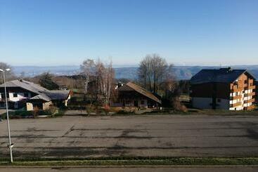 Жильё для туристов Le Balcon Des Memises