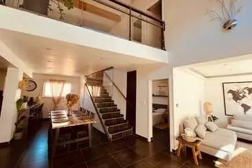 Turistihuoneistot Maison De Village écusson   Logement Entier   160m2   4chambres   Centre Ville   Terrasse   Climatis