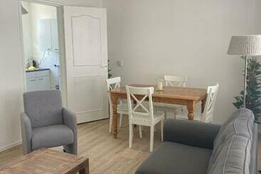 ツーリストアパートメント Herenstraat Middelburg