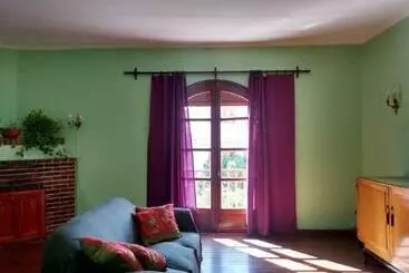 ツーリストアパートメント La Casa Verde