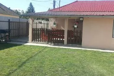 آپارتمان‌های توریست‌ها Viktoria Vendégház