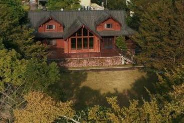 Apartamentos turísticos Wooden 北美莊園