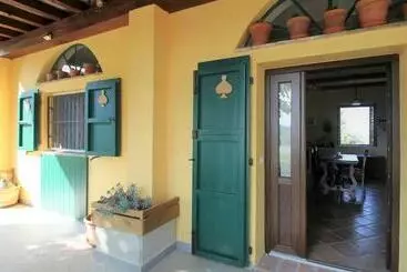 ツーリストアパートメント Casa In Campagna Oltrepo  Pavese