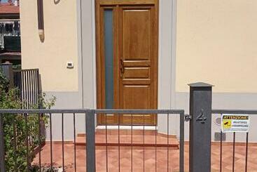 דירות לתיירים Santa Maria House