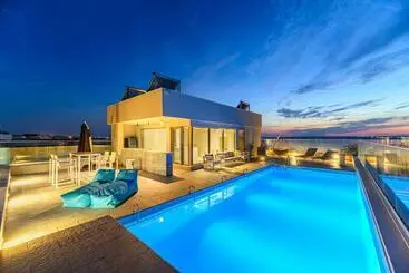ツーリストアパートメント Seascape Villa