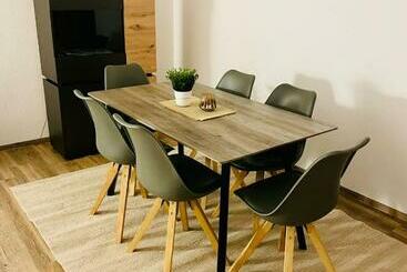 شقق خاصة سياحية Ferienwohnung Auersbergblick