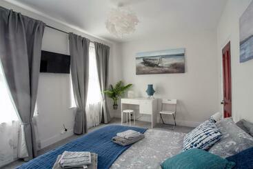 Жильё для туристов Clyde Villa