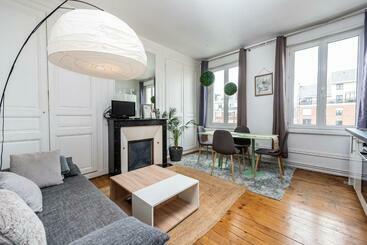 דירות לתיירים Relax & Nature, 50m², 1 Min à Pieds De La Gare