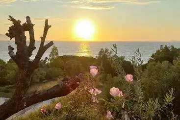 Apartamenty turystyczne Views Of Vlore   Lunarossa