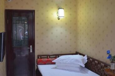 Otel Qianmen Courtyard