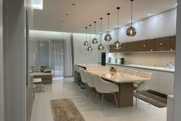 Жильё для туристов Amira Apartman & Wellness