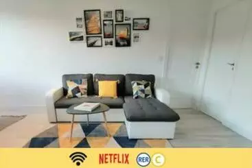 Turist apartmanları Appartement En Centre Ville Dans Résidence Calme, Rer C 1 Min