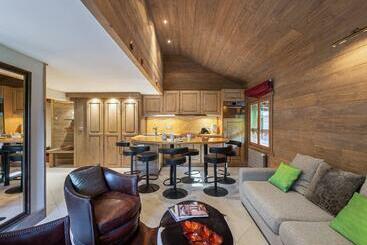 ツーリストアパートメント Appartement Duplex Ski Aux Pieds, Cheminée, Piscine Et Spa, Méribel Village   Fr 1 566 35