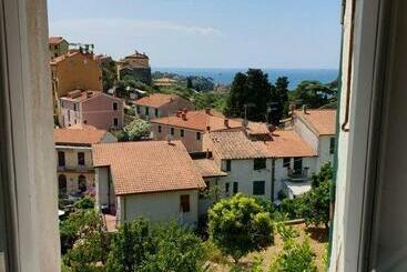 דירות לתיירים La Casetta Della Rina