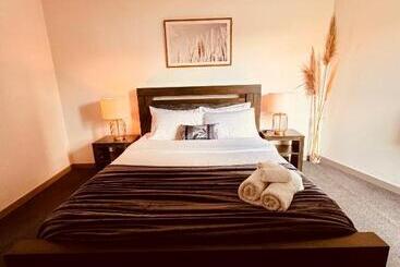 Turistlägenheter Queenstown S New Lakefront Marvel