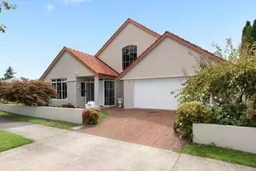 ツーリストアパートメント Tauranga City Cbd 5th Ave Elegant Entire Home