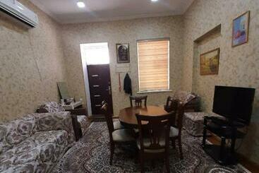 Turistlägenheter 4х комнатная квартира дом