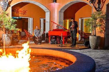 آپارتمانهای توریستها Port Chambly Mango Tree House