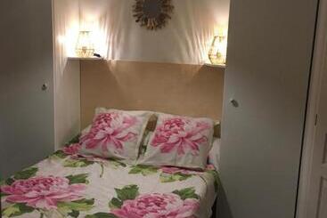 관광객 아파트 Le Patio Du Bourg Studio Entre Lac Et Océan