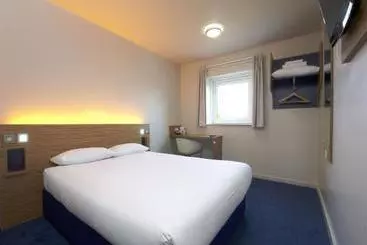 Отель Travelodge Portsmouth Hilsea
