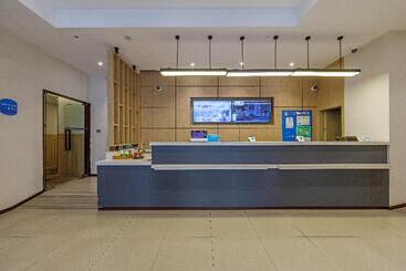 Hanting Express Shanghai Jiazhan Road